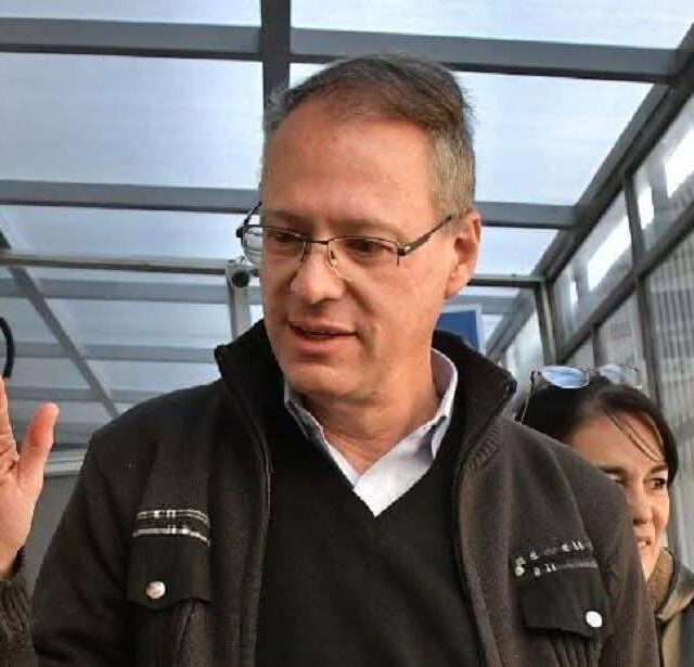 Contraloría certifica que Dunn tiene deudas activas y también pagos acreditados